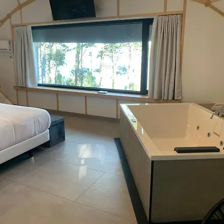 キャンプ場 Glamping Do Mar バイヨーナ
